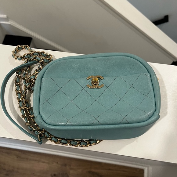 Chanel shoulder bag teal gold hardware very nice like new great deal womens - Picture 1 of 16